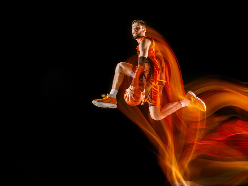 适合当胜利结算视频！詹姆斯此前和家人的搞怪舞蹈